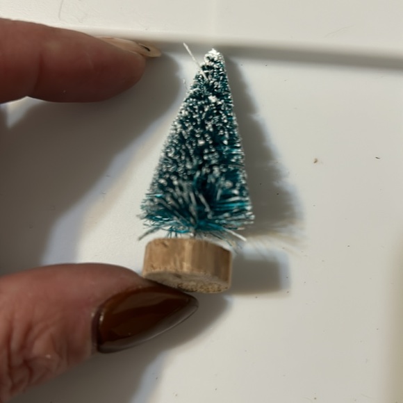 Mini trees - Picture 2 of 3